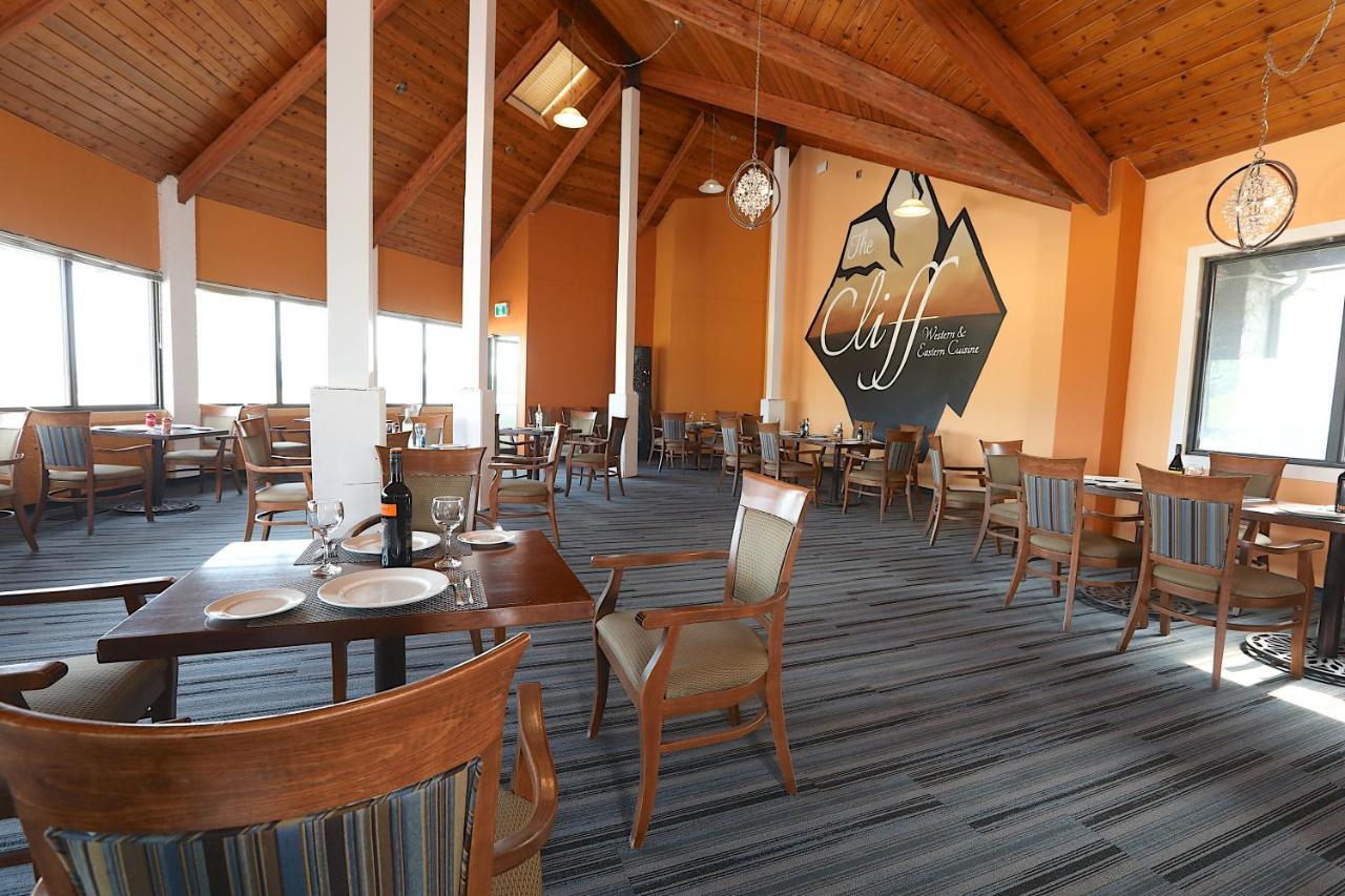 Clarion Pointe Hotell Medicine Hat Exteriör bild