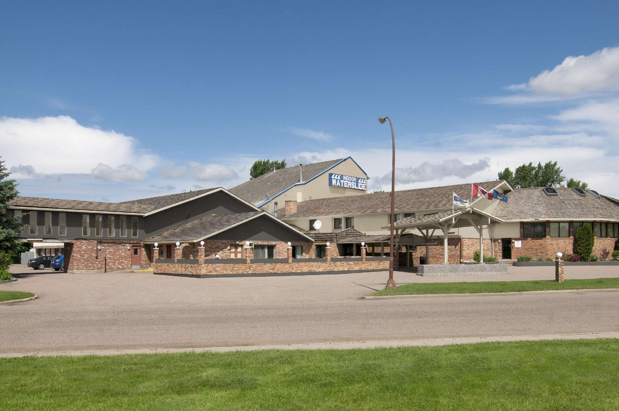 Clarion Pointe Hotell Medicine Hat Exteriör bild