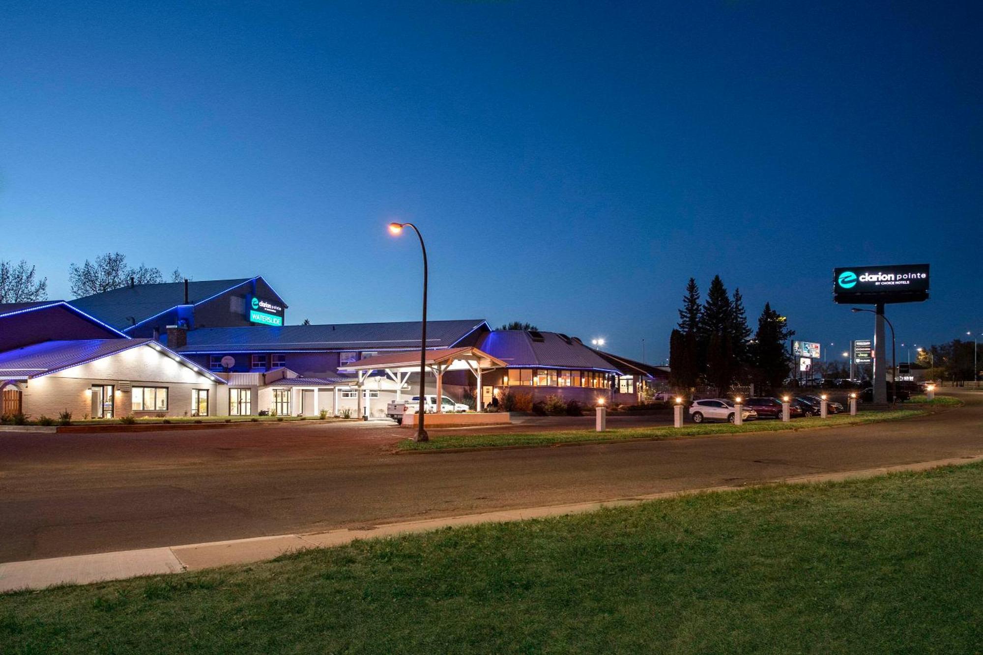 Clarion Pointe Hotell Medicine Hat Exteriör bild
