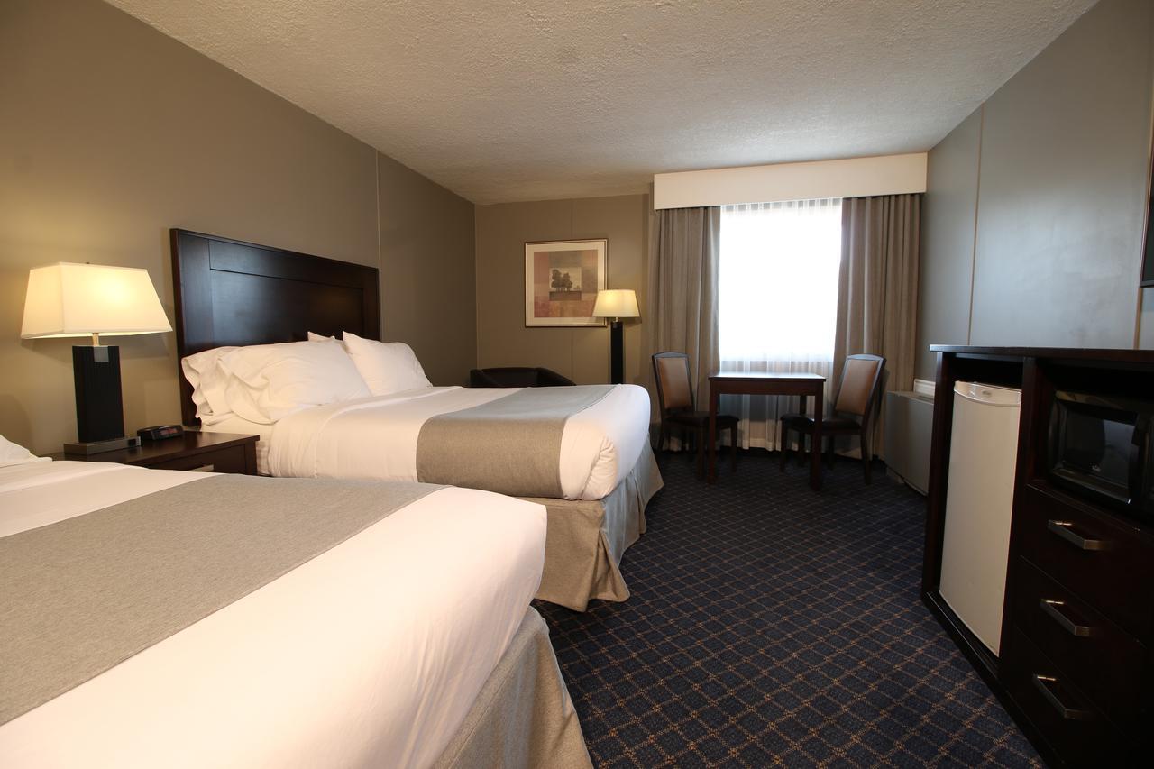 Clarion Pointe Hotell Medicine Hat Exteriör bild